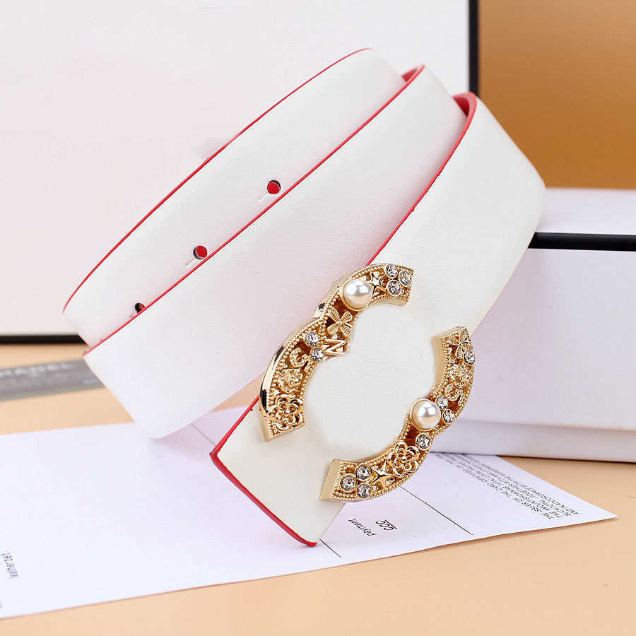 2022 TopSelling Famous brand pearl letter buckle reversible belt Designer fashion casual waistband Women's Classic luxury dress belts red black wholesale, As the picture
2022 TopSelling Famous brand pearl letter buckle reversible belt Designer fashion casual waistband Women's Classic luxury dress belts red black wholesale, As the picture