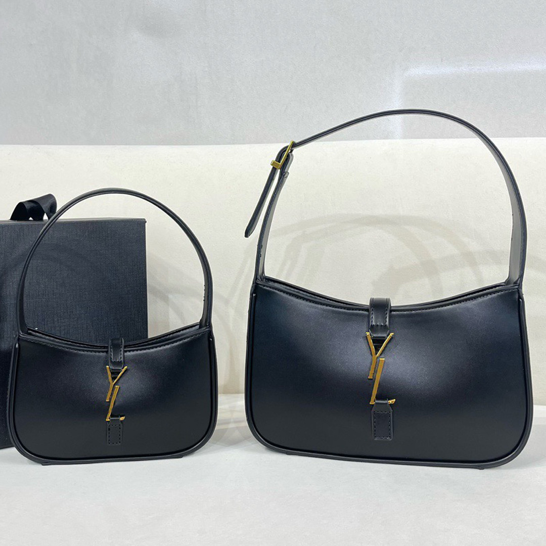 HOBOLE bag 2023 Armpit Bags Classic Leather Designer Handbags for Ladies Top-quality Shoulder Bags Baguette LE5 A7 Multi-Color Fashion Bags wholesale001, #9 silver logo
HOBOLE bag 2023 Armpit Bags Classic Leather Designer Handbags for Ladies Top-quality Shoulder Bags Baguette LE5 A7 Multi-Color Fashion Bags wholesale001, #9 silver logo
