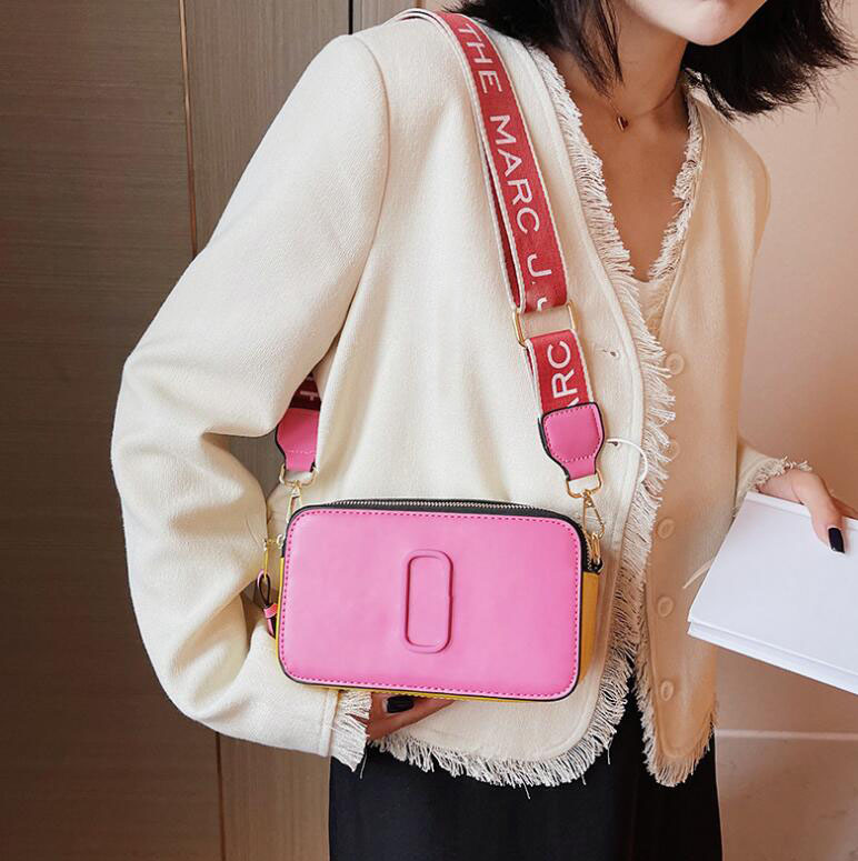 Crossbody Bags For Women With Brand Designer Handbags famous brands Tote Camera Shoppers Messenger Vintage Bag WoMens Purses M20230610, Black
Crossbody Bags For Women With Brand Designer Handbags famous brands Tote Camera Shoppers Messenger Vintage Bag WoMens Purses M20230610, Black