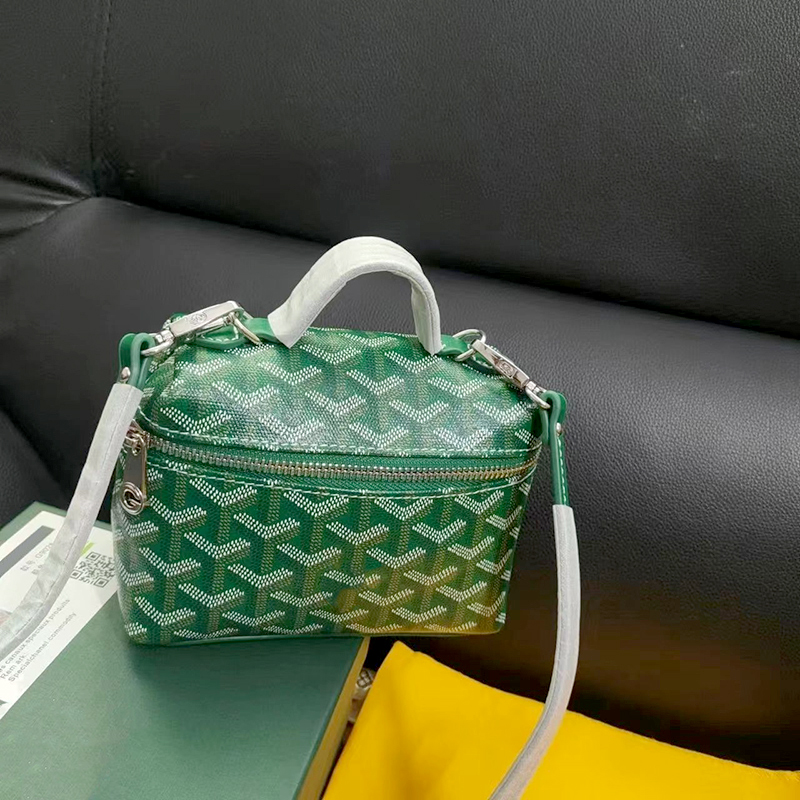 makeup bag designer Bag toiletry bag luxury cosmetic bag Leather large capacity bag Toilet Pouch Women Beauty Makeup Case 7 colour choose from bag very good, Yellow
makeup bag designer Bag toiletry bag luxury cosmetic bag Leather large capacity bag Toilet Pouch Women Beauty Makeup Case 7 colour choose from bag very good, Yellow
