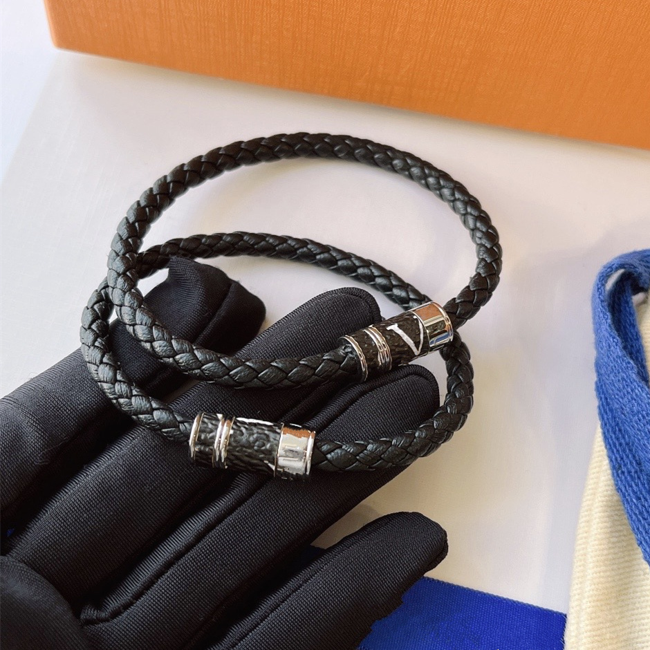 Retro designer bracelet Classic black Leather Bracelets Magnet buckle beads hand rope men women couple bracelets luxury fashion gift high quality