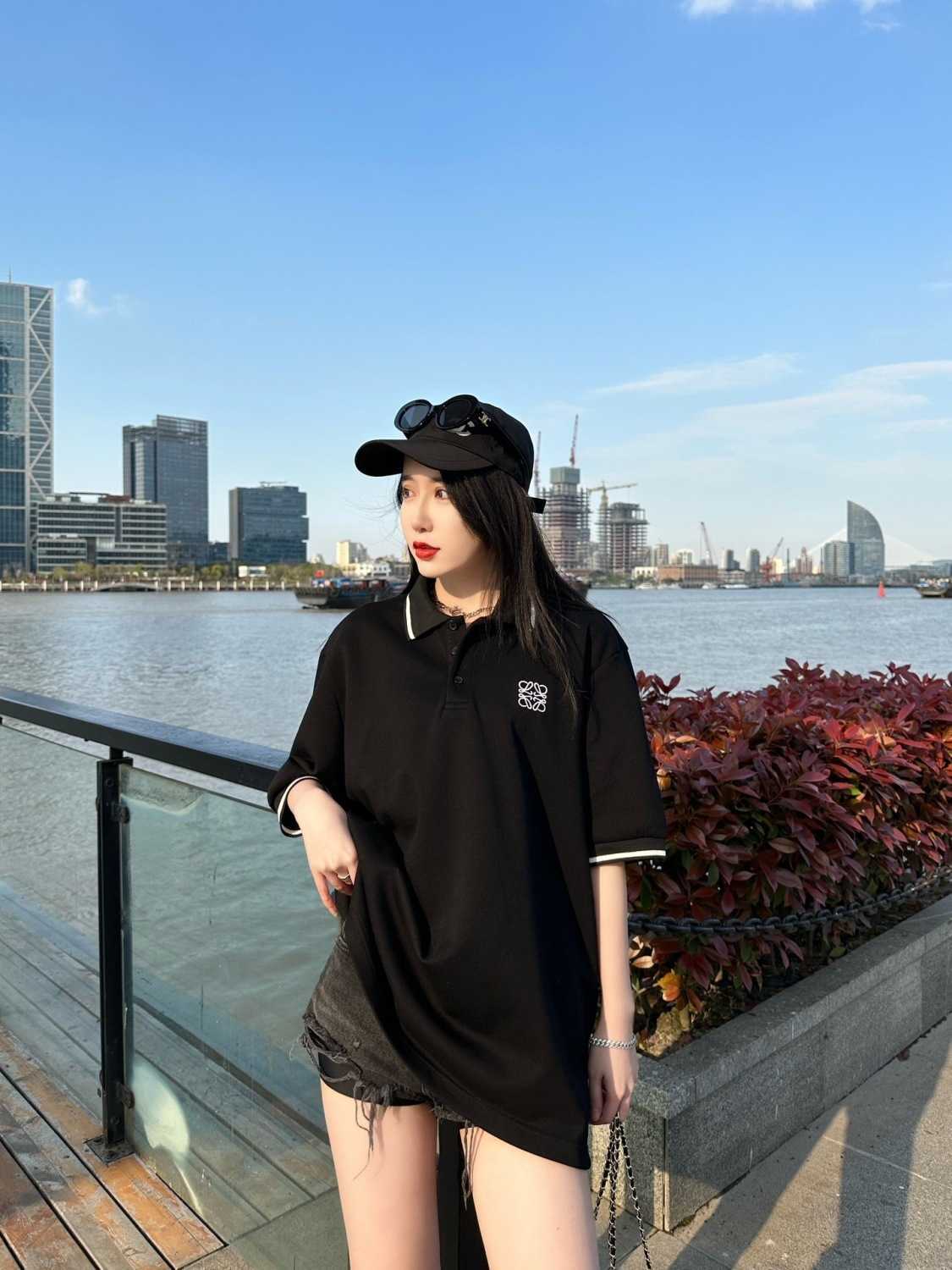 Designer Fashion Clothing Mens Tees Polos Tshirts Loewe Tshirt Lapel Polo Shirt Chest Embroidery Men and Womens High Version Short Sleeve Harajuku Shirt Collar Luxu, Black
Designer Fashion Clothing Mens Tees Polos Tshirts Loewe Tshirt Lapel Polo Shirt Chest Embroidery Men and Womens High Version Short Sleeve Harajuku Shirt Collar Luxu, Black