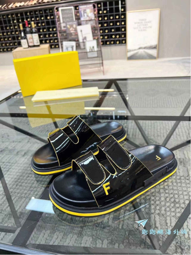 The Latest Popular Double Band Flat Bottom Brand Sandals with F Decorative Decoration Sizes 35-45 with Box Dust Bag
The Latest Popular Double Band Flat Bottom Brand Sandals with F Decorative Decoration Sizes 35-45 with Box Dust Bag