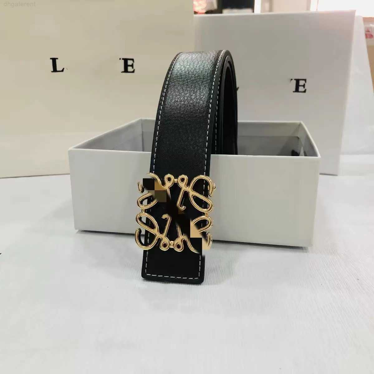 Other Accessories Fashion Mens Belt Man Gold and Silver Cintura Belts for Women Designer Width 3.8cm Head Striped Double-sided Casual Loewe
Other Accessories Fashion Mens Belt Man Gold and Silver Cintura Belts for Women Designer Width 3.8cm Head Striped Double-sided Casual Loewe