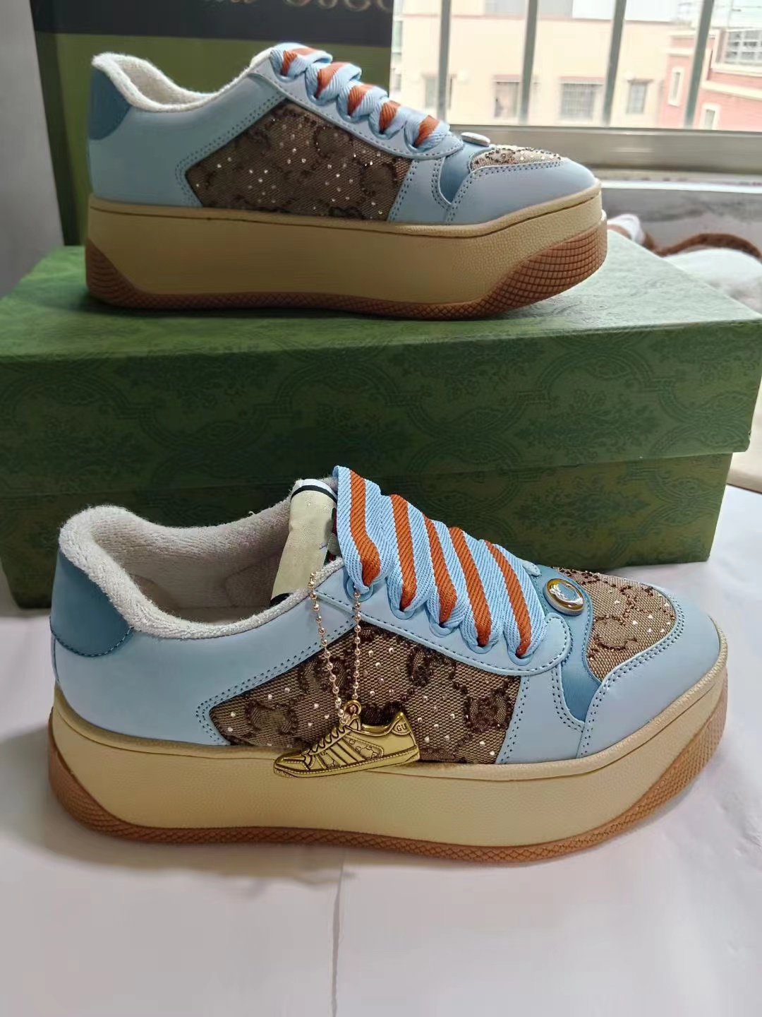 2023 Designer Casual Shoes Rhyton Multicolor Women Mens Sneakers Trainers Vintage Genuine Leather Chaussures Shoe Increase Platform Leisure Sneaker Box 35-46
2023 Designer Casual Shoes Rhyton Multicolor Women Mens Sneakers Trainers Vintage Genuine Leather Chaussures Shoe Increase Platform Leisure Sneaker Box 35-46