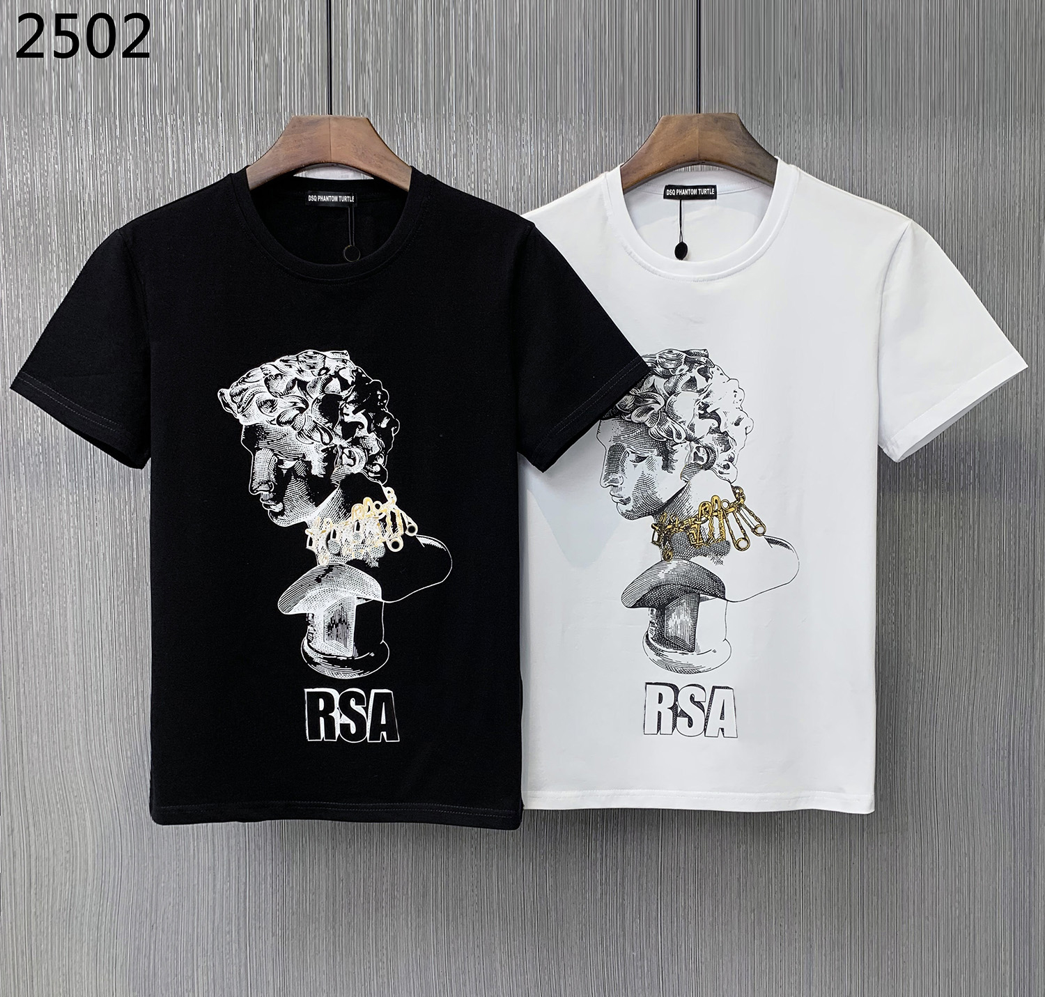 DSQ PHANTOM TURTLE Mens Designer T shirt Italian Milan Fashion Logo Print T-shirt Summer Black White T-shirt Hip Hop Streetwear 100% Cotton Tops Plus size 13580
DSQ PHANTOM TURTLE Mens Designer T shirt Italian Milan Fashion Logo Print T-shirt Summer Black White T-shirt Hip Hop Streetwear 100% Cotton Tops Plus size 13580