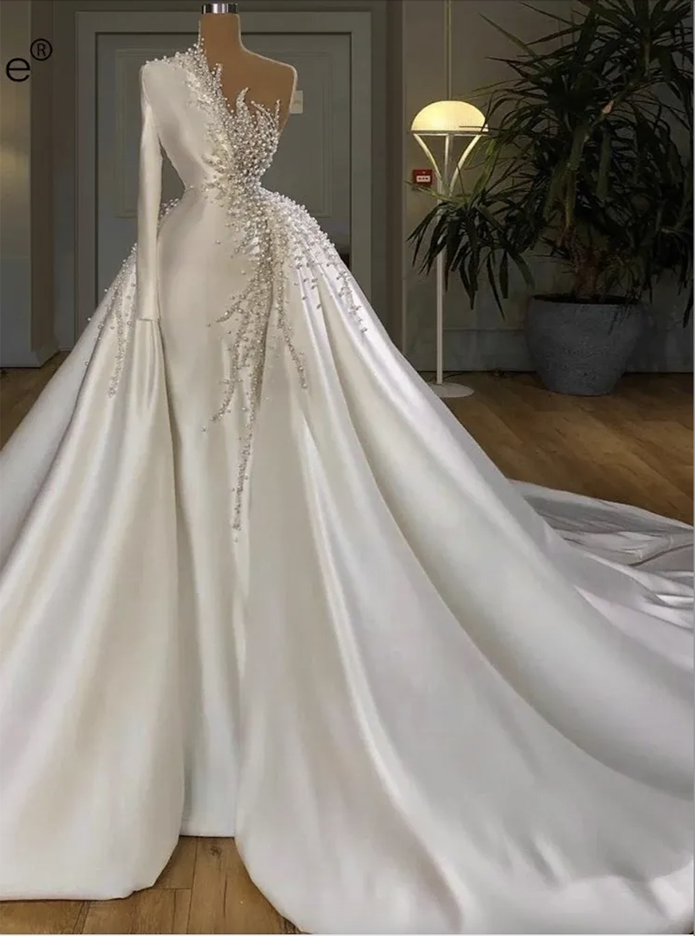 Gorgeous Dubai Arabic Mermaid Wedding Gowns With Detachable Train Elegant Satin Pearls Formal Church Bridal Dress One Shoulder Long Sleeve Robe De Soi