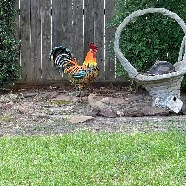 Garden Decorations Metal Sculpture Iron Rooster Statue Home Decoration Outdoor Handicraft Shelf Wall Animal Craft Gift 230609