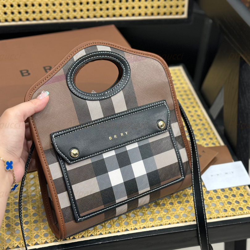Fashion bags designer woman bags Hand clutch bags Mini Pocket Bag Luxurys Genuine Leather shoulder bags Crossbody bags Totes High Quality Cosmetic Bags handbags, A6
Fashion bags designer woman bags Hand clutch bags Mini Pocket Bag Luxurys Genuine Leather shoulder bags Crossbody bags Totes High Quality Cosmetic Bags handbags, A6