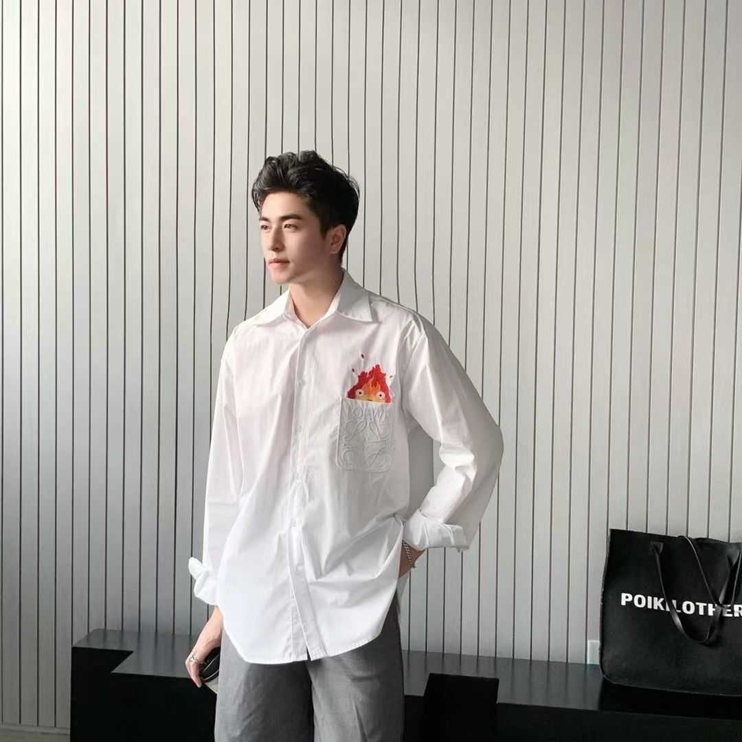 Designer Fashion Clothing Mens Casual Shirts 23 New Loewe Miyazaki Co Branded Collection Hals Mobile Castle Flame Embroidered Shirt Couple Style Short Long Sleeve S, Shipping fee
Designer Fashion Clothing Mens Casual Shirts 23 New Loewe Miyazaki Co Branded Collection Hals Mobile Castle Flame Embroidered Shirt Couple Style Short Long Sleeve S, Shipping fee