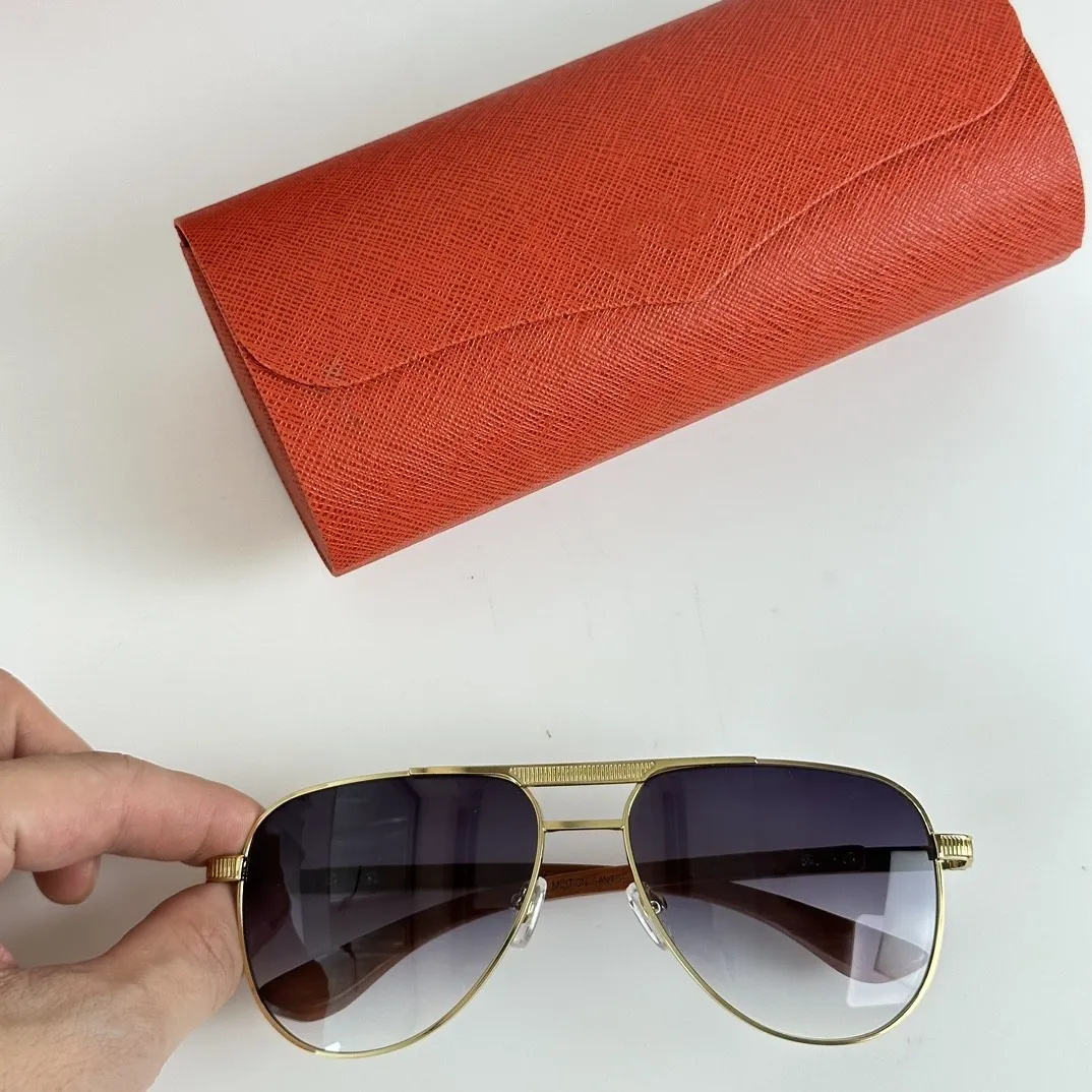 Designer Sunglasses Men's and Women's Glasses Outdoor Sunshade PC Frame Fashion Classic Women's Sunglasses Original Box xc
Designer Sunglasses Men's and Women's Glasses Outdoor Sunshade PC Frame Fashion Classic Women's Sunglasses Original Box xc
