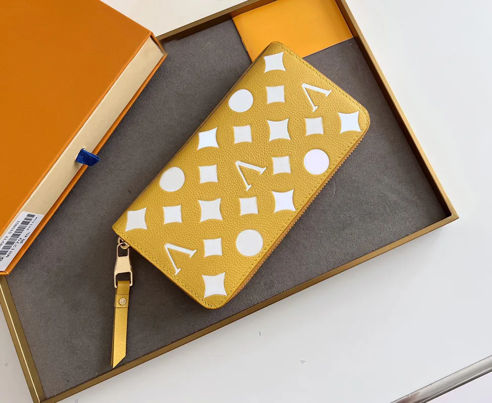 Leather zipper Wallet women designer Zippy long wallet card holder with original box
Leather zipper Wallet women designer Zippy long wallet card holder with original box