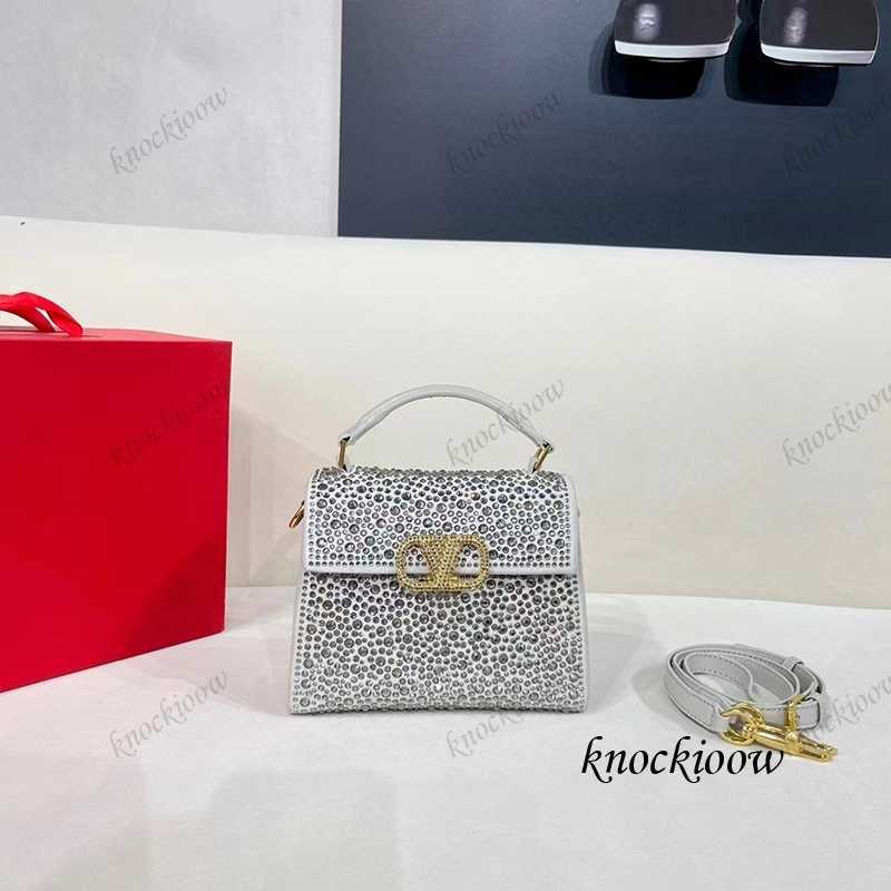designer bag shoulder bag the tote bag luxurys handbags diamond decorated bag rhinestone decorated shoulder bag shiny bags bags designer women bag purse 230611, Blue
designer bag shoulder bag the tote bag luxurys handbags diamond decorated bag rhinestone decorated shoulder bag shiny bags bags designer women bag purse 230611, Blue