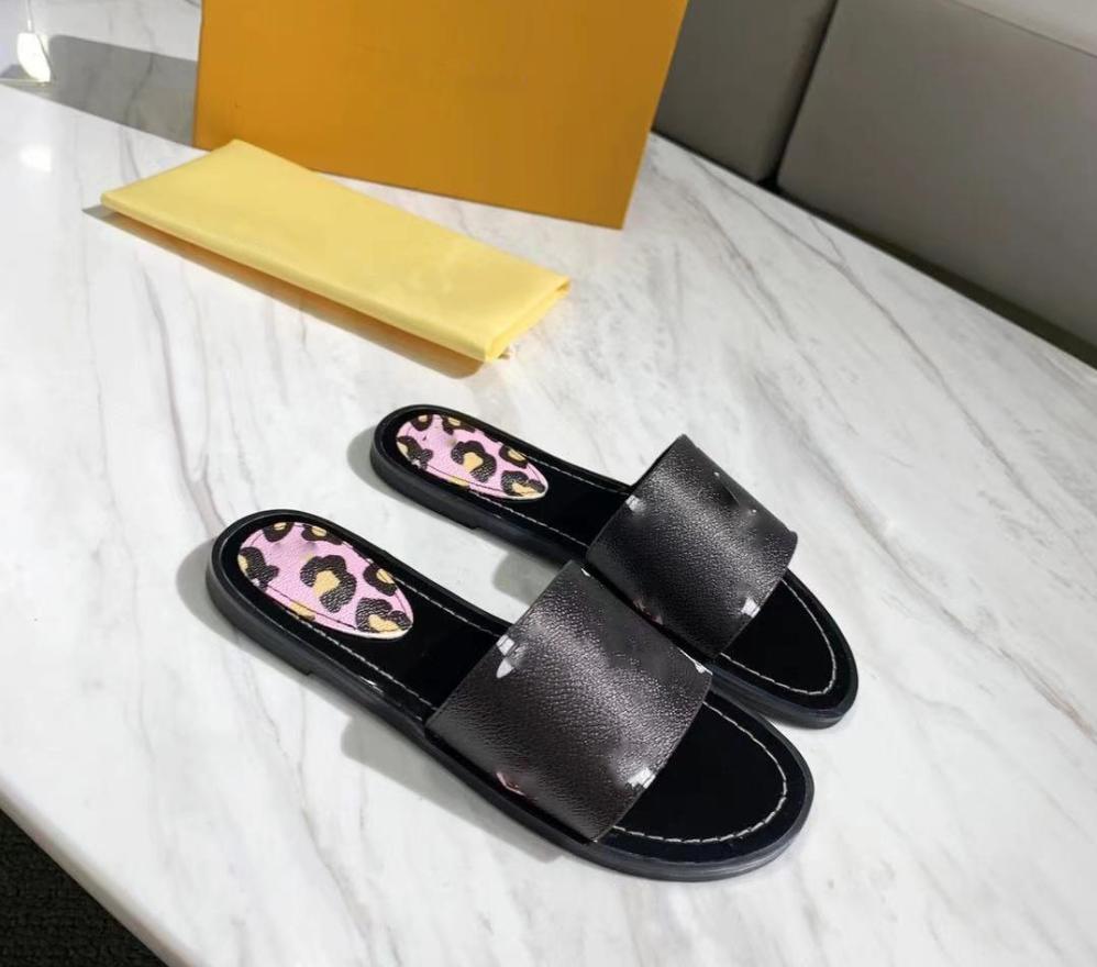 Luxury Designer Lock It Flat Mule Slippers Genuine Leather Ladies Dauphine Outdoor Beach Flip Flops Scuffs Sandals WIth Box
Luxury Designer Lock It Flat Mule Slippers Genuine Leather Ladies Dauphine Outdoor Beach Flip Flops Scuffs Sandals WIth Box