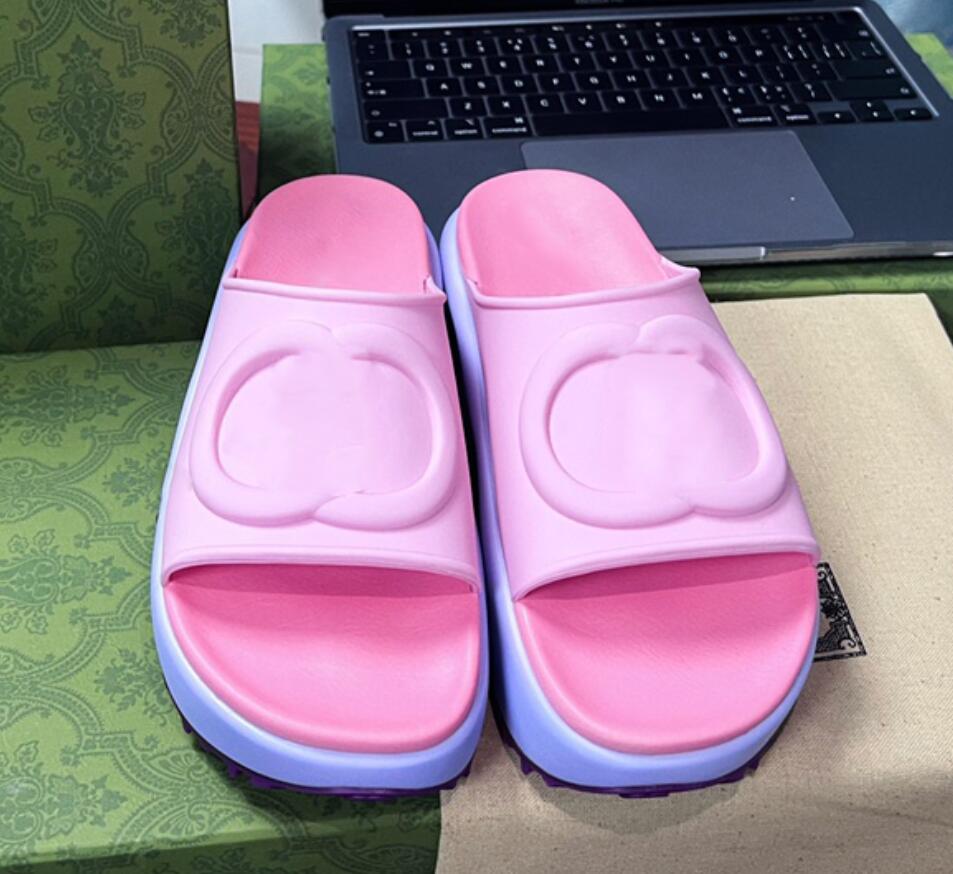 Embossed Interlocking G Slide Slippers Foam Thick Bottom Summer Beach Slides Non Slip Sole Platform Rubber Sandals Flip Flops Size 35-45
Embossed Interlocking G Slide Slippers Foam Thick Bottom Summer Beach Slides Non Slip Sole Platform Rubber Sandals Flip Flops Size 35-45