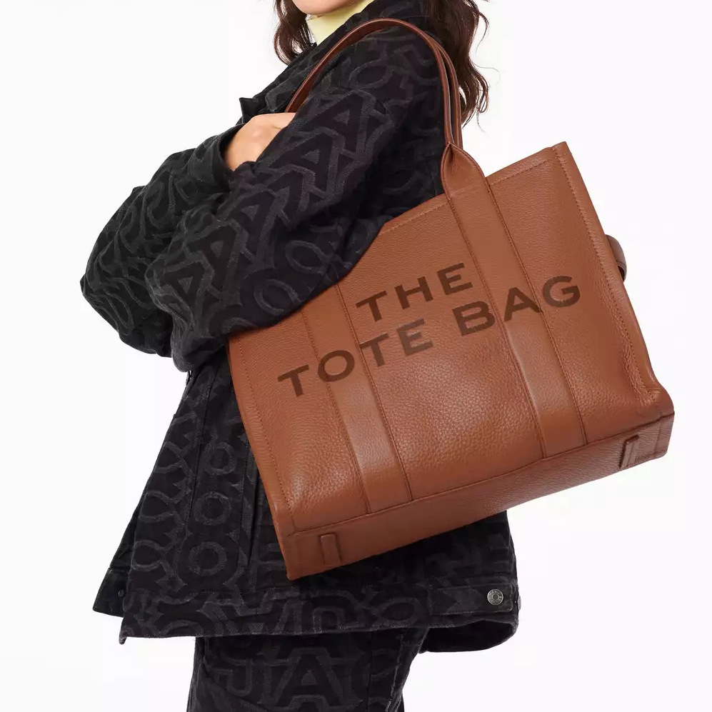 7A designer Leather handbag The Tote Bag Marc Womens Jobobs Handbag Signature Branding Totes Bags Shoulder Crossbody Colorblock Bags Canvas Large MJ Purse for woman, 5a+leather 33cm-1
7A designer Leather handbag The Tote Bag Marc Womens Jobobs Handbag Signature Branding Totes Bags Shoulder Crossbody Colorblock Bags Canvas Large MJ Purse for woman, 5a+leather 33cm-1