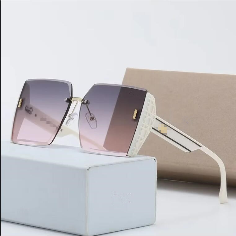 Fashionable sunglasses Trendy retro men and women's ins style sunglasses Sunglasses Street photo travel anti glare large frame sunglasses 2239
Fashionable sunglasses Trendy retro men and women's ins style sunglasses Sunglasses Street photo travel anti glare large frame sunglasses 2239