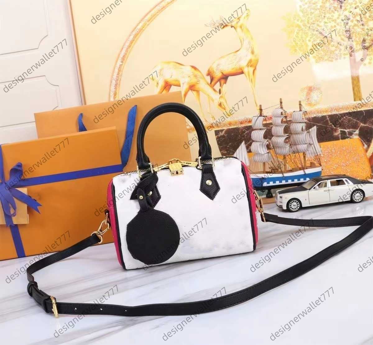 Luxury womens designer bag NANO SPEEDY 20 BANDOULIERE louiseits leather clutch Cross Body shoulder Tote bags viutonits travel strap classic handbags high quality, White black
Luxury womens designer bag NANO SPEEDY 20 BANDOULIERE louiseits leather clutch Cross Body shoulder Tote bags viutonits travel strap classic handbags high quality, White black