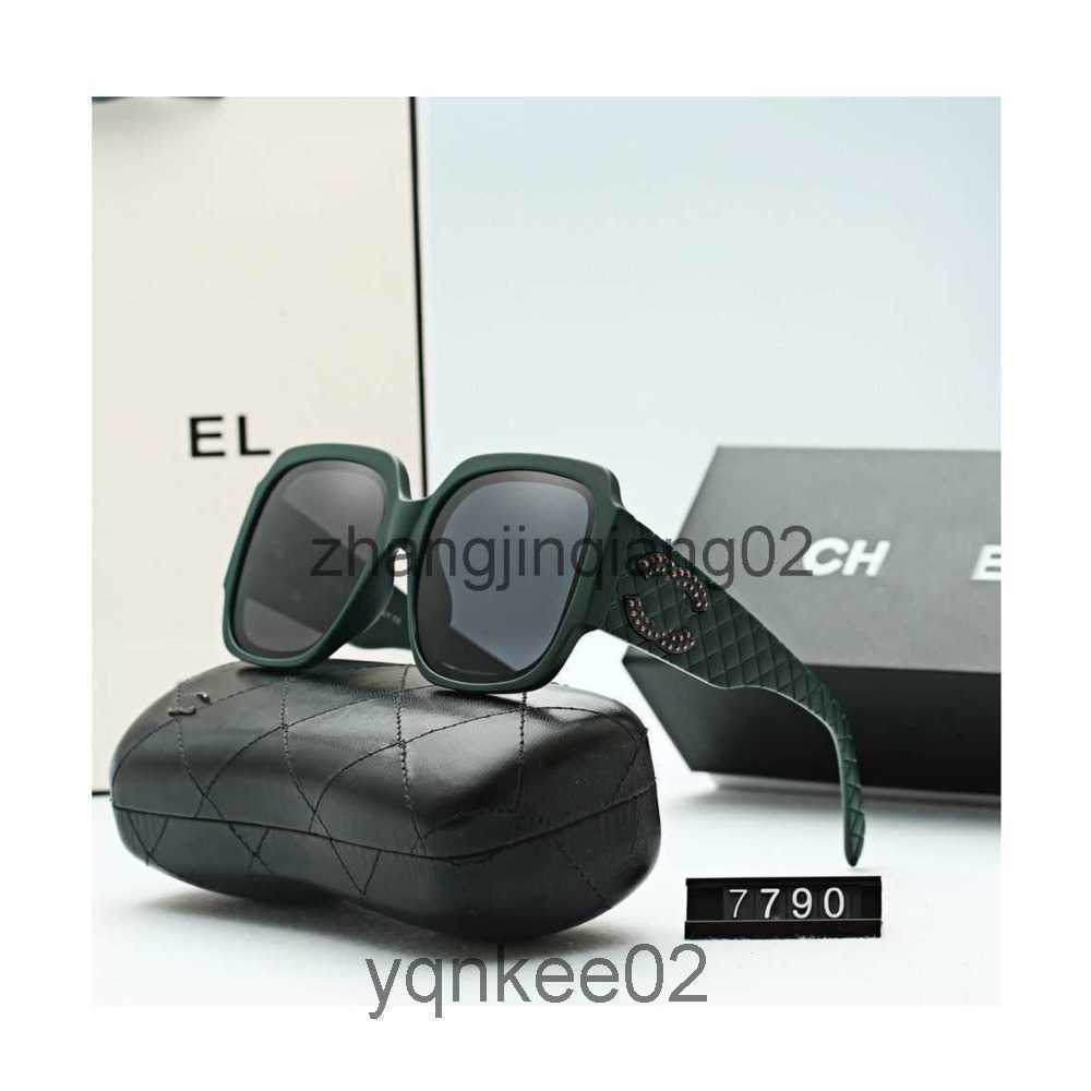 Designer Channel Sunglasses Cycle Luxurious Fashion Sport Polarize Sunglass Men Women Summer Vintage Baseball New Driving Beach Sports Black Green Sun Glasses
Designer Channel Sunglasses Cycle Luxurious Fashion Sport Polarize Sunglass Men Women Summer Vintage Baseball New Driving Beach Sports Black Green Sun Glasses
