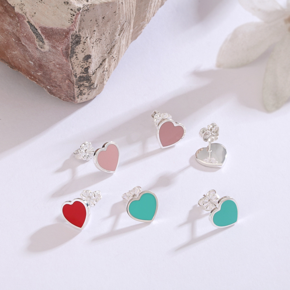 S925 Sterling Silver Sweet Heart Designer Stud Earrings for Women Luxury Brand Letters Cute OL Engagement Asymmetrical Ear Rings earring jewelry
S925 Sterling Silver Sweet Heart Designer Stud Earrings for Women Luxury Brand Letters Cute OL Engagement Asymmetrical Ear Rings earring jewelry