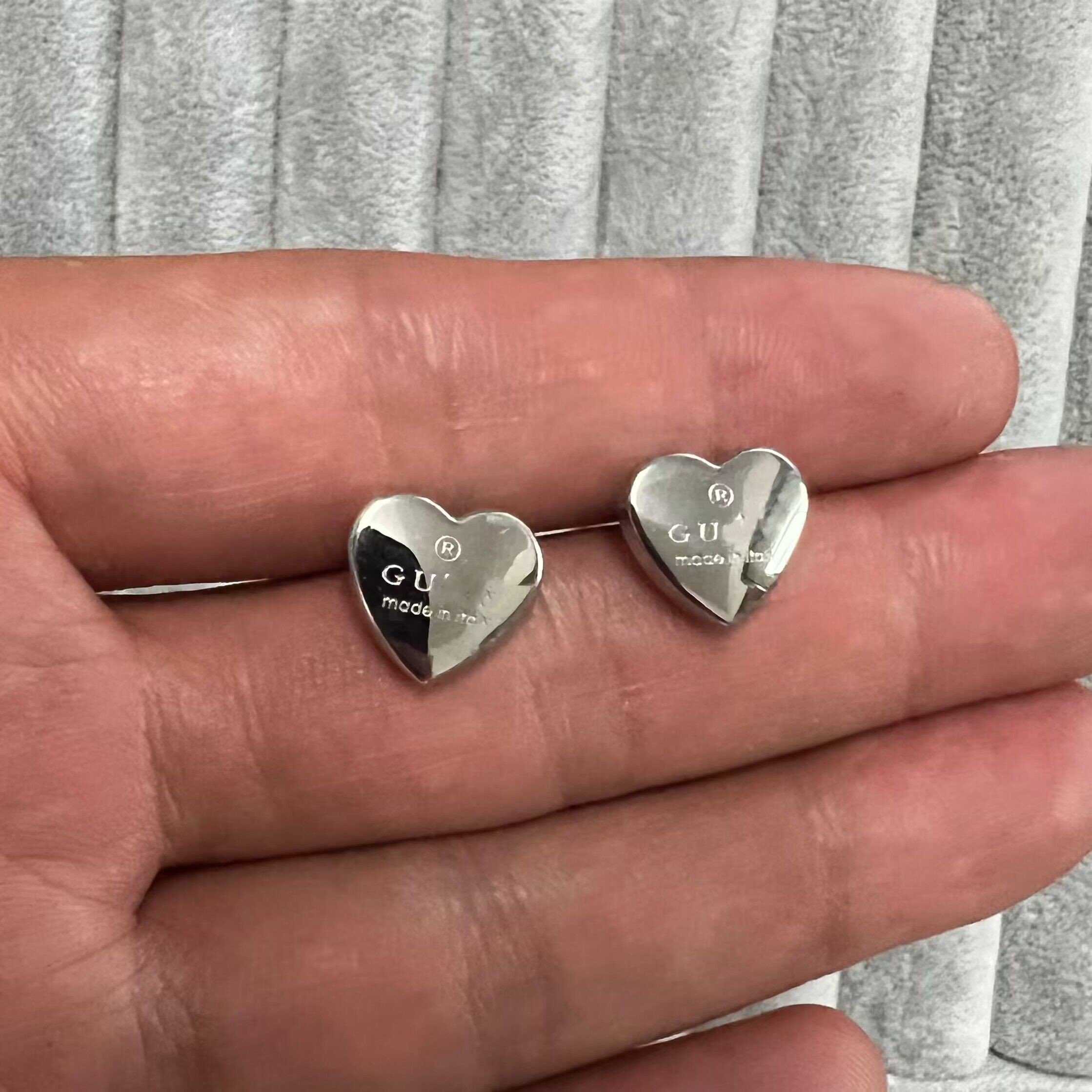 Made in Italy high mirror girls original branded heart G solid stud Titanium Steel 18k Gold silver rose women love logo engrave earrings wedding party jewelry
Made in Italy high mirror girls original branded heart G solid stud Titanium Steel 18k Gold silver rose women love logo engrave earrings wedding party jewelry