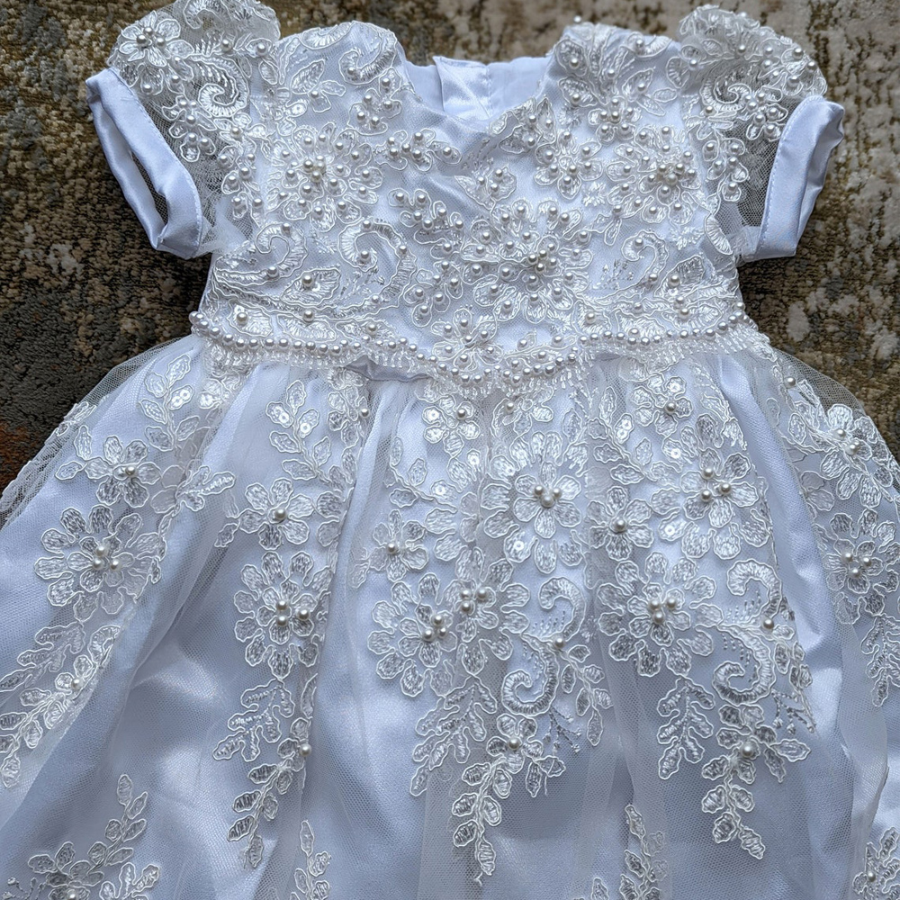 Gorgeous Baby First Communion Dresses Lace Appliques With Pearls Infant Baptism Dress Short Sleeve O Neck Long Little Girls Christening Gown