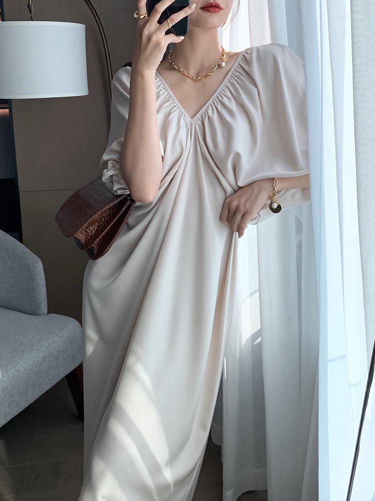 Party Dresses Women V-neck Pleated Loose Dress Backless Solid Color Elegant 2023 Spring Summer Tide Female Vestido M986, Creamy-white 
Party Dresses Women V-neck Pleated Loose Dress Backless Solid Color Elegant 2023 Spring Summer Tide Female Vestido M986, Creamy-white