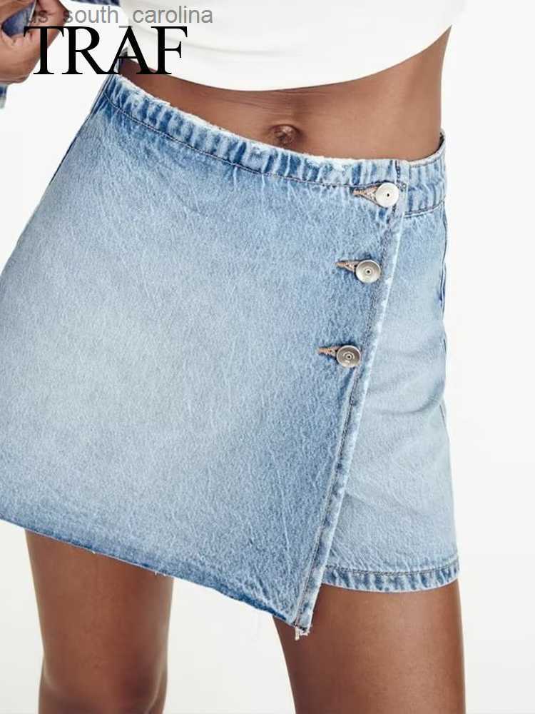 TRAF 2023 Summer Fashion Woman Skirt Shorts With Buttons Zipper Slim High-Waisted A-line Denim Shorts Female Casual Jeans L230522, Blue
TRAF 2023 Summer Fashion Woman Skirt Shorts With Buttons Zipper Slim High-Waisted A-line Denim Shorts Female Casual Jeans L230522, Blue