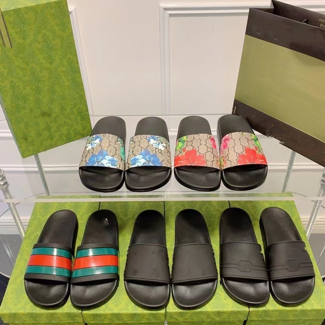 2023 designer slippers for men women slides floral brocade flats gear bottom tiger snaker ace bee flop flip scuffs casual fashion beach shoes sandals G size 35-45
2023 designer slippers for men women slides floral brocade flats gear bottom tiger snaker ace bee flop flip scuffs casual fashion beach shoes sandals G size 35-45