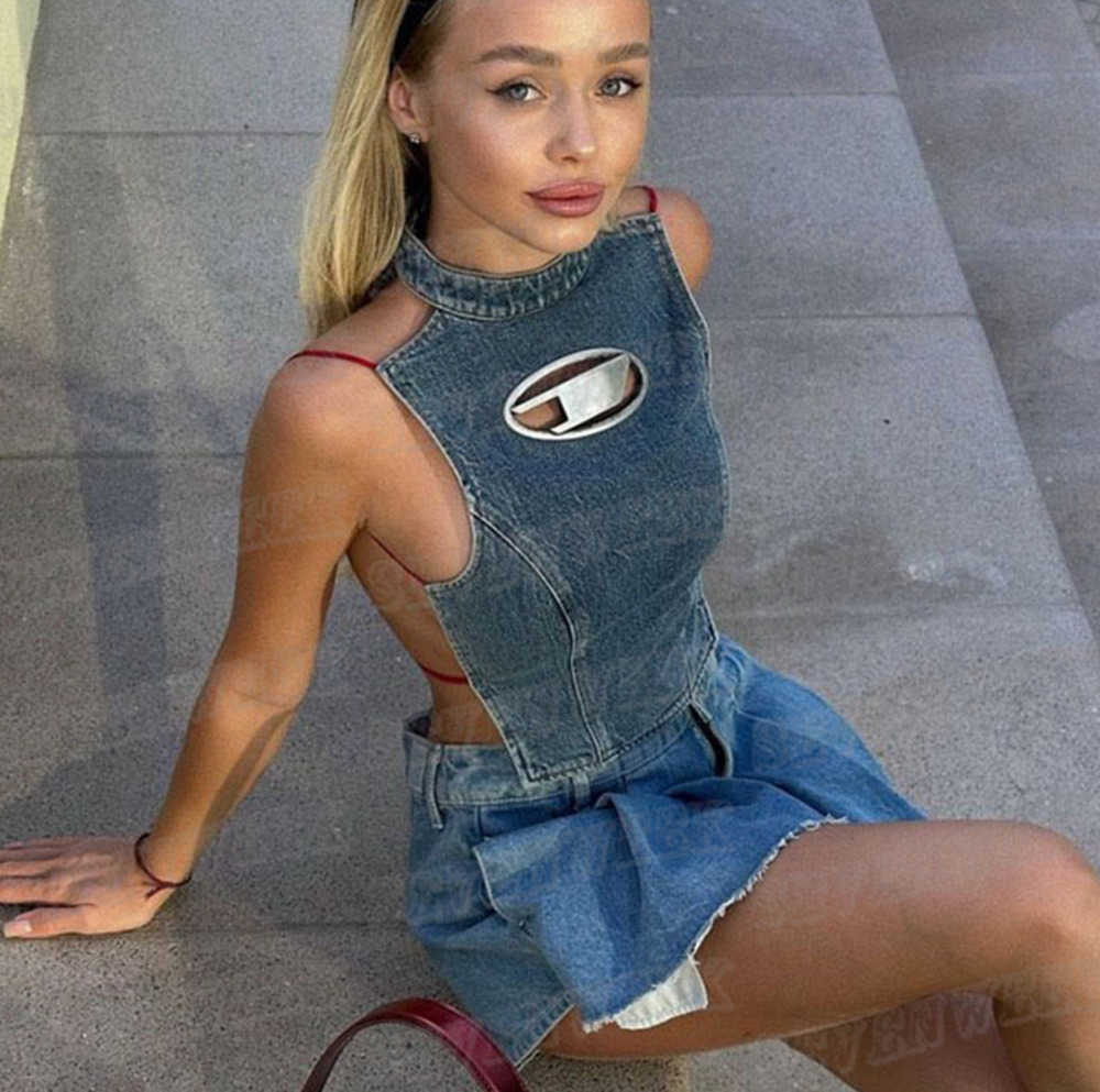 Sexy Backless Denim Tank Top For Women Cropped Halter Strap Vest Party Nightclub Girls Tanks Tops, Blue
Sexy Backless Denim Tank Top For Women Cropped Halter Strap Vest Party Nightclub Girls Tanks Tops, Blue