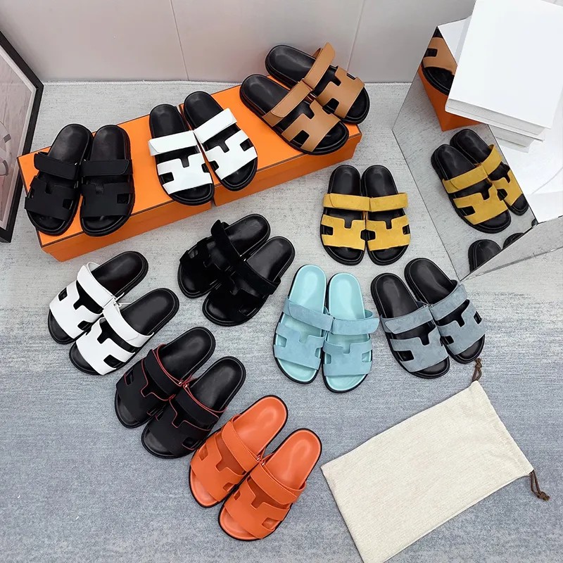 Designer Chypre Sandal Slippers Classic Beach Flat Sandals Luxury Summer Lady Leather Flip Flops Top Quality Men Women Size 35-41-45, Black
Designer Chypre Sandal Slippers Classic Beach Flat Sandals Luxury Summer Lady Leather Flip Flops Top Quality Men Women Size 35-41-45, Black