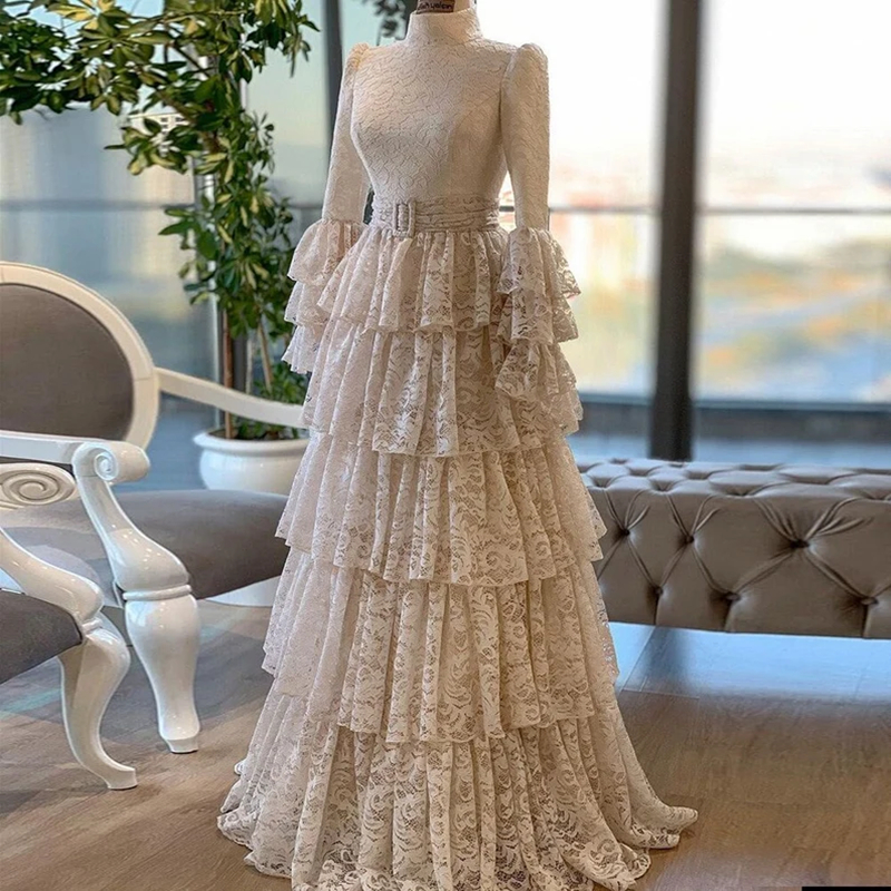Vintage Full Lace Prom Dresses Tiered Long Sleeves A Line Formal Evening Gowns Floor Length Empire Waist Beige elegant Special Occasion Dress 2023