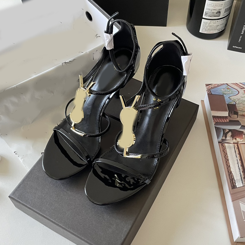 2023 women luxury Dress Shoes designer high heels patent leather Gold Tone triple black nuede red womens lady fashion sandals Party Wedding Office pumps
2023 women luxury Dress Shoes designer high heels patent leather Gold Tone triple black nuede red womens lady fashion sandals Party Wedding Office pumps