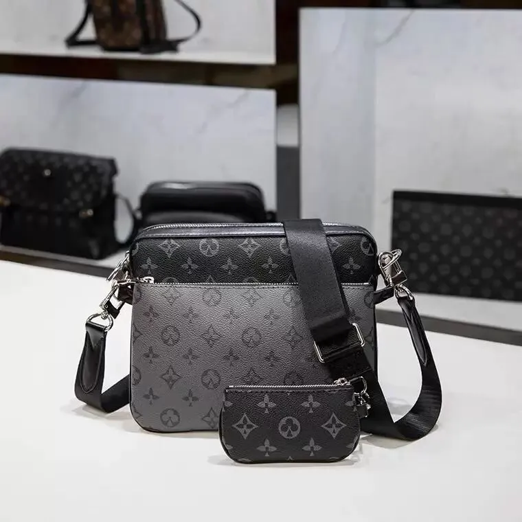 Men's Crossbody Postman bag Luxurys Designers 2022 Men purses Classic Style Fashion messenger bags sacoche pouch wallet briefcase