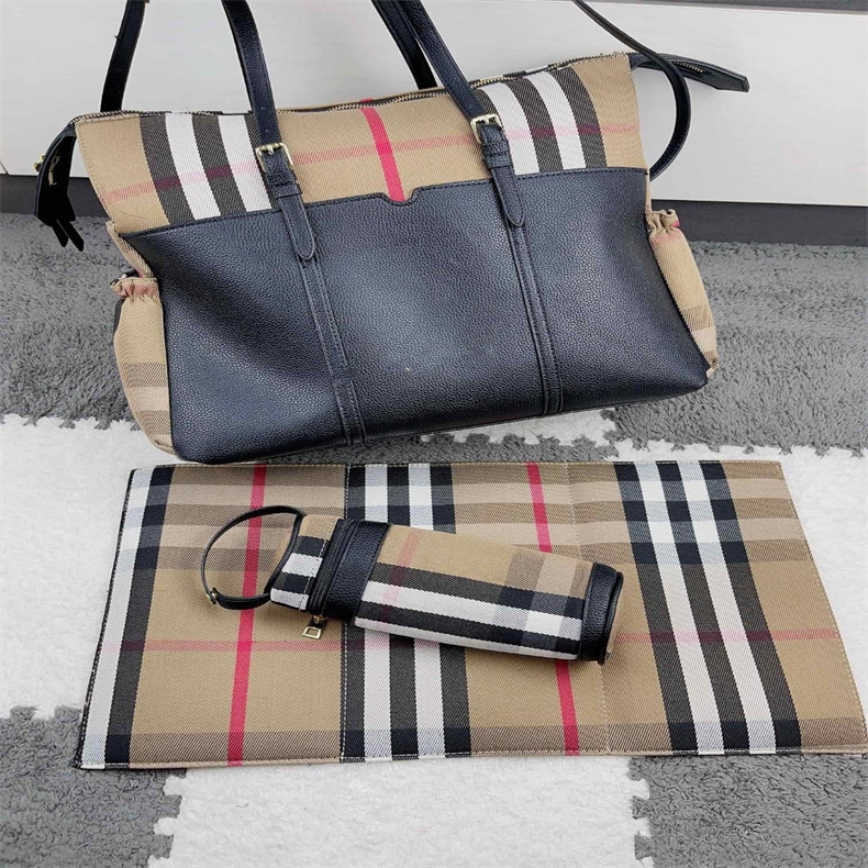 High quality waterproof mother baby Diaper Bag 3-piece set/designer printed leather and canvas functional shoulder bag for mom gift ideas a18
High quality waterproof mother baby Diaper Bag 3-piece set/designer printed leather and canvas functional shoulder bag for mom gift ideas a18