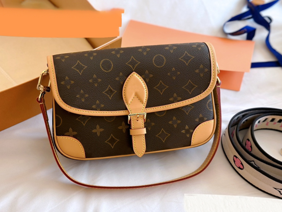 Luxury designer bag Handbag crossbody bag tote wallet Fashion Handles Handbags Nano Old Flower Shoulder Bag Women Men Wallet Travel package tote bag, #6
Luxury designer bag Handbag crossbody bag tote wallet Fashion Handles Handbags Nano Old Flower Shoulder Bag Women Men Wallet Travel package tote bag, #6