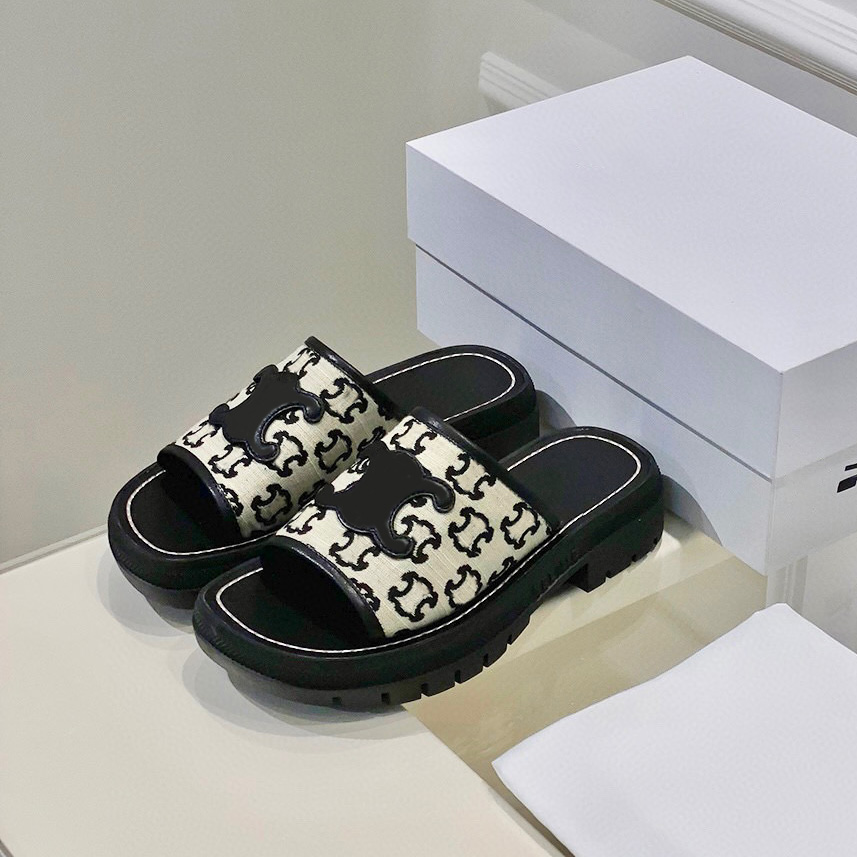 Clea padded flat slides slippers leather sole Platform sandals Canvas Triomphe Stamped open toes luxury designer for women holiday flats sandal factory footwear, Brown leather
Clea padded flat slides slippers leather sole Platform sandals Canvas Triomphe Stamped open toes luxury designer for women holiday flats sandal factory footwear, Brown leather