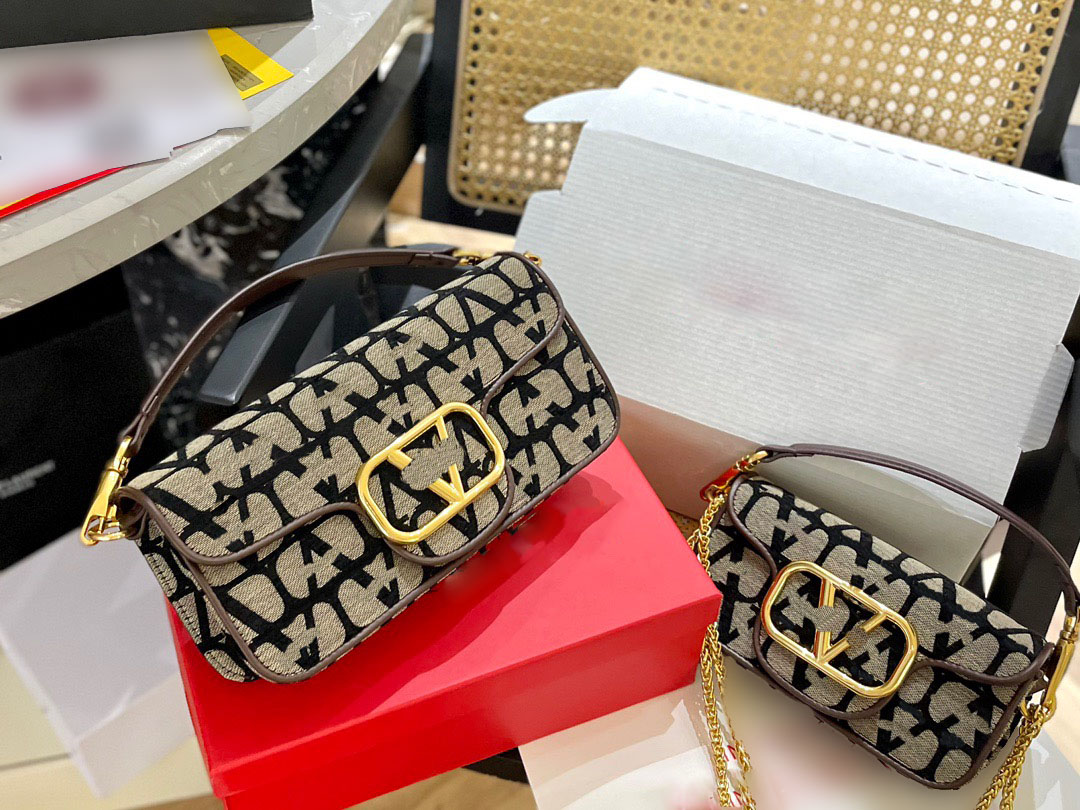 2023 Fashion leather bag luxurys Shoulder Bags Designer chain purse brand crossbody handbag lady Letter V flap bag totes handbags Multi-color classic messenger bag 1
2023 Fashion leather bag luxurys Shoulder Bags Designer chain purse brand crossbody handbag lady Letter V flap bag totes handbags Multi-color classic messenger bag 1