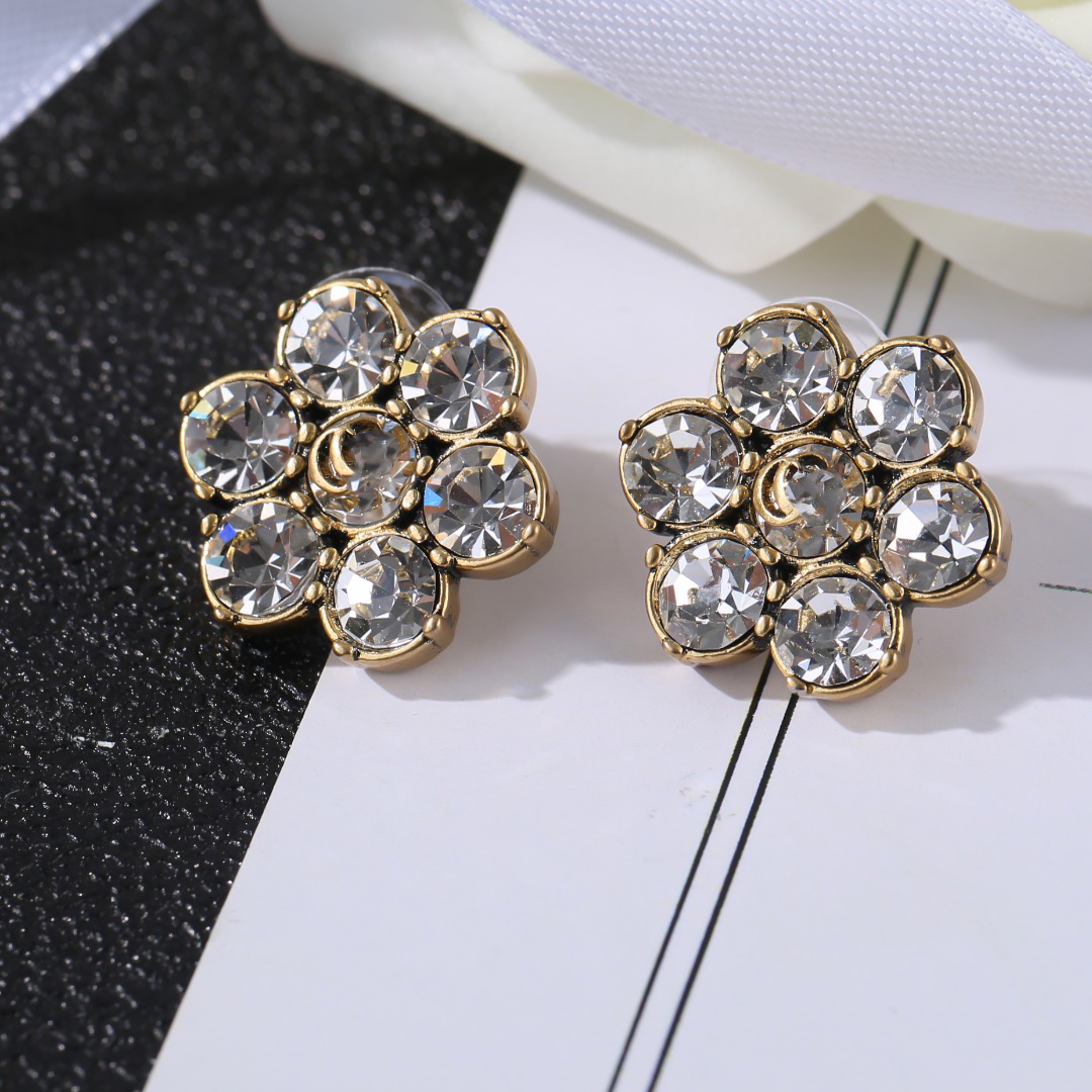 Designer Earring Double G Brand Stud Earing Luxury Letter Logo Pearl Earring Women Fashion Hoop Jewelry Metal GGity Crystal Charm Women's Gift nh89
Designer Earring Double G Brand Stud Earing Luxury Letter Logo Pearl Earring Women Fashion Hoop Jewelry Metal GGity Crystal Charm Women's Gift nh89