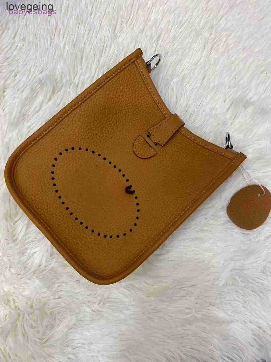 Designer Bag Bags Evelynbag Tote 2023 Mini Messenger Cowhide Lychee Water H-home Bucket Women's One Shoulder Wpf0 With KBTU
Designer Bag Bags Evelynbag Tote 2023 Mini Messenger Cowhide Lychee Water H-home Bucket Women's One Shoulder Wpf0 With KBTU