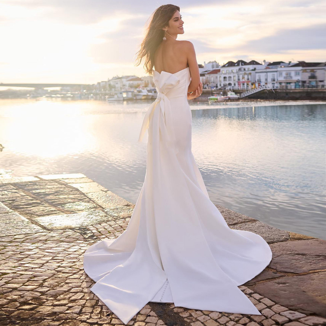 Plus Size Ruched Mermaid Wedding Dress V Neck Satin Bow Tie Bridal Gown Button Train Women Rode De Mariee