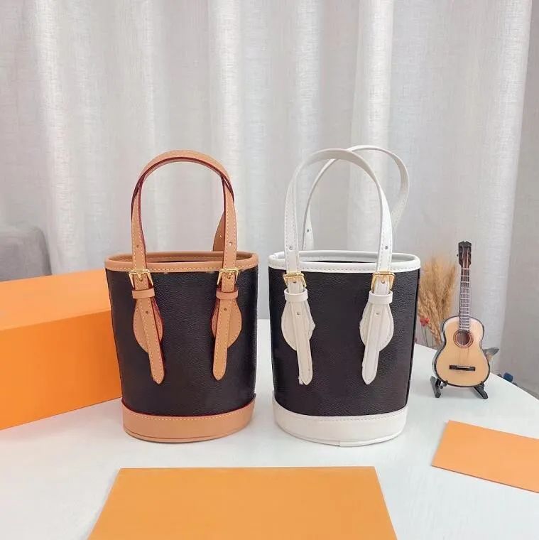 Drawstring Bucket Bag Mini Crossbody Handbag Chameleon Skin Leather Wallet for women Classic weekend bags beach bag, White
Drawstring Bucket Bag Mini Crossbody Handbag Chameleon Skin Leather Wallet for women Classic weekend bags beach bag, White