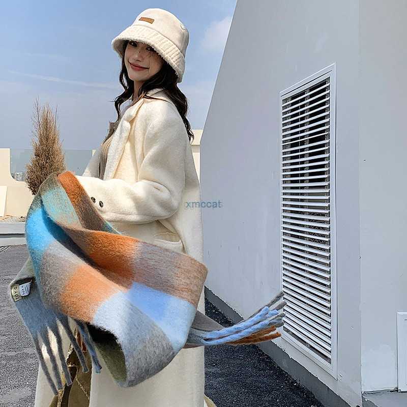 Scarves New Style Ac Checked Scarf for Women Nordic Autumn and Winter Soft Waxy Warm Loop Yarn Contrast Color Shawl
Scarves New Style Ac Checked Scarf for Women Nordic Autumn and Winter Soft Waxy Warm Loop Yarn Contrast Color Shawl