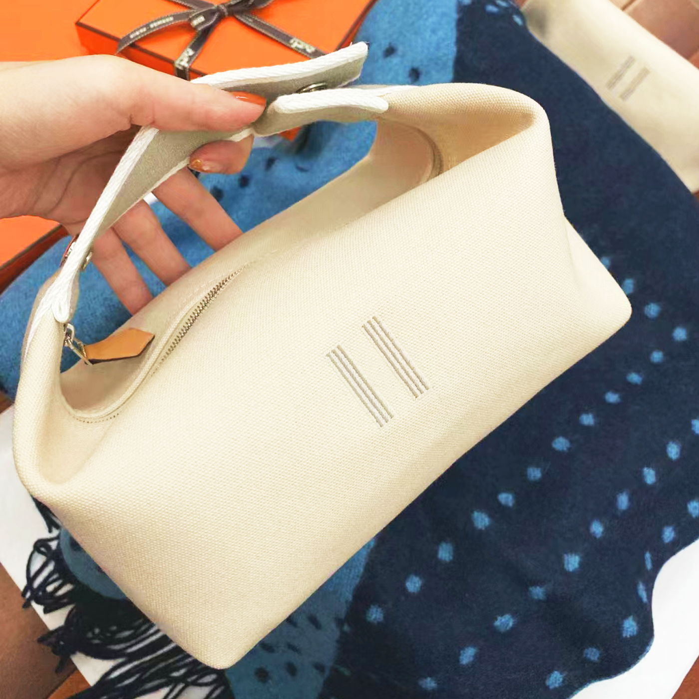 7a pouch cosmetic wash makeup toiletry Clutch Bag Womens Mens Wallets travel storage canvas Cross Body Green nylon Totes lady fashion handbag duffle Shoulder Bags, Double color matching-orange
7a pouch cosmetic wash makeup toiletry Clutch Bag Womens Mens Wallets travel storage canvas Cross Body Green nylon Totes lady fashion handbag duffle Shoulder Bags, Double color matching-orange