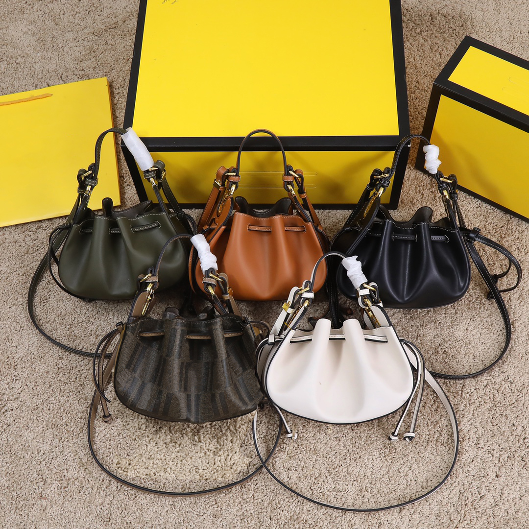 Designer Hobos Bags Handbag Baguette Chain Shoulder Retro Crossbody Women Clutch Leather Drawstring Closure Tote Mon Tresor Jacquard Hobo Bag
Designer Hobos Bags Handbag Baguette Chain Shoulder Retro Crossbody Women Clutch Leather Drawstring Closure Tote Mon Tresor Jacquard Hobo Bag