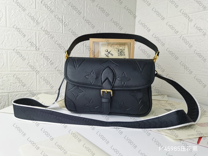 Luxury designer Women Handbag Hobo Underarm crossbody leather Bags Shoulder Zipper diane saddle Tote Bag ladies mini messenger handbags, Invoices are not sold separate
Luxury designer Women Handbag Hobo Underarm crossbody leather Bags Shoulder Zipper diane saddle Tote Bag ladies mini messenger handbags, Invoices are not sold separate