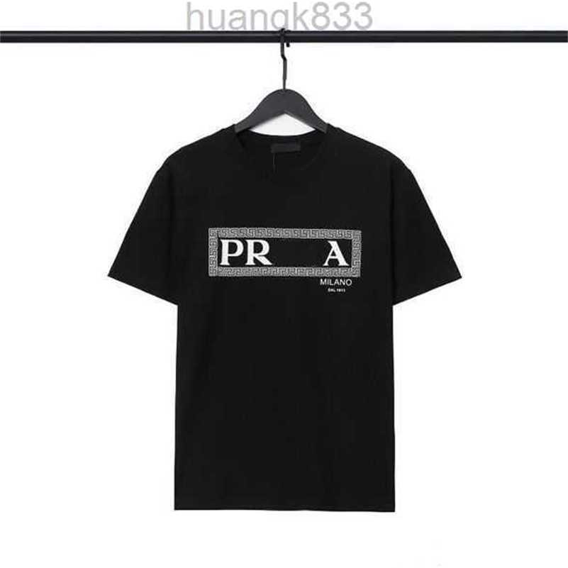 Mens Designers T Shirt Man Womens tshirt With Letters Print Short Sleeves Summer Shirts Men Loose Tees pra TQA1
Mens Designers T Shirt Man Womens tshirt With Letters Print Short Sleeves Summer Shirts Men Loose Tees pra TQA1