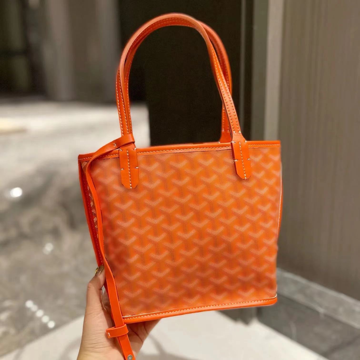 Fashion Designer Shopping Bag One Shoulder Portable Mummy Bag Daily Commuter Tote Bag Two Size Soft Large Capacity, Red
Fashion Designer Shopping Bag One Shoulder Portable Mummy Bag Daily Commuter Tote Bag Two Size Soft Large Capacity, Red