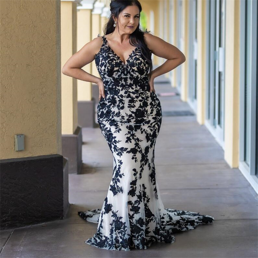 Plus Size Black Gothic Wedding Dress 2023 Sexy V Neck Mermaid Lace Garden Country Bridal Gowns Sexy Backless Boho Bride Medieval robe mariee Femme ves