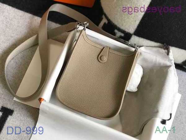 Designer Bag Leather 2023 Girl Totes Fashion h Cutie Shoulder Soft Evelynbag Mini Bags Crossbody Top Tote Litchi Pattern Bucket Women's Z52c With Logo Q4F7
Designer Bag Leather 2023 Girl Totes Fashion h Cutie Shoulder Soft Evelynbag Mini Bags Crossbody Top Tote Litchi Pattern Bucket Women's Z52c With Logo Q4F7